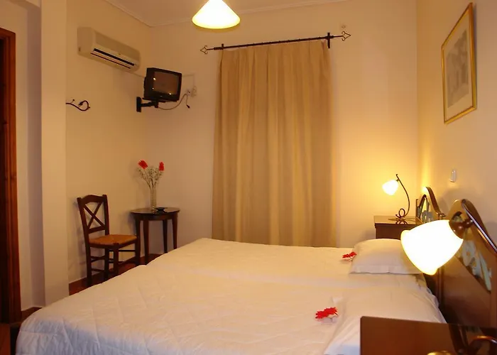 Xenonas Chrisso Πανσιόν Δελφοί