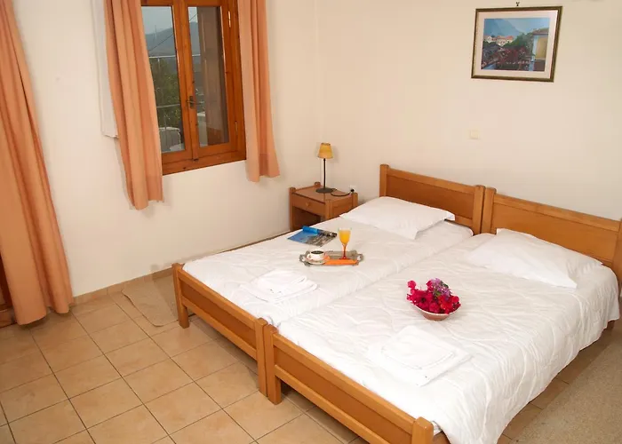 Xenonas Chrisso Πανσιόν 3*