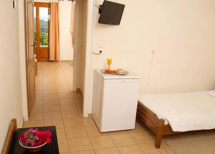 Πανσιόν Xenonas Chrisso 3*